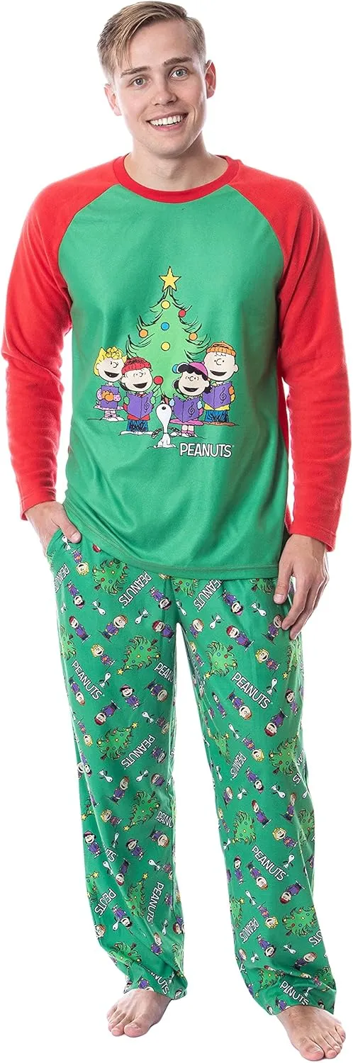 INTIMO Peanuts Mens' Christmas Holiday Season Sing Along Sleep Pajama Set