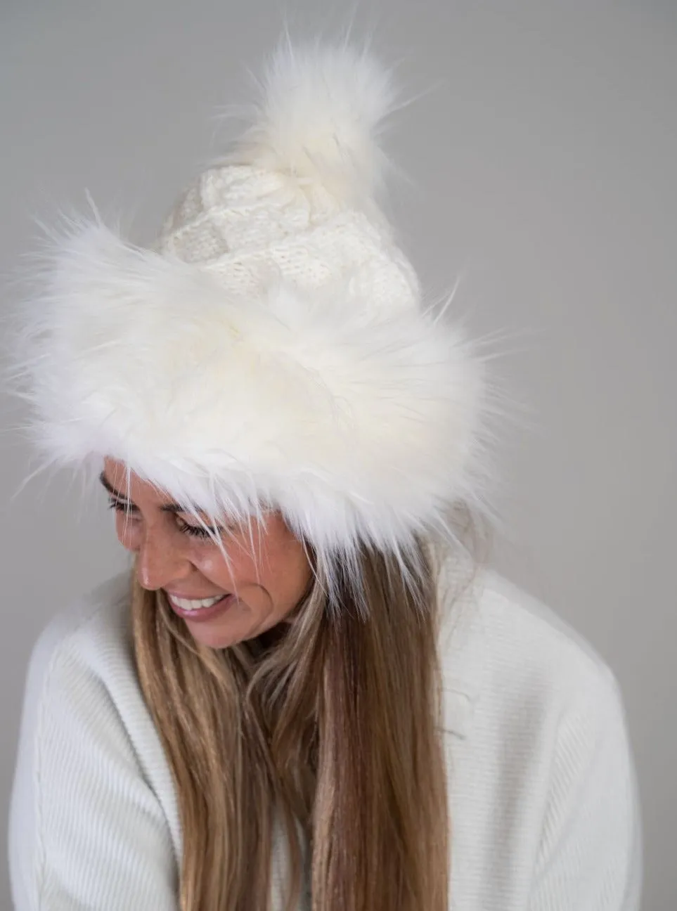 Knitted Single Pom