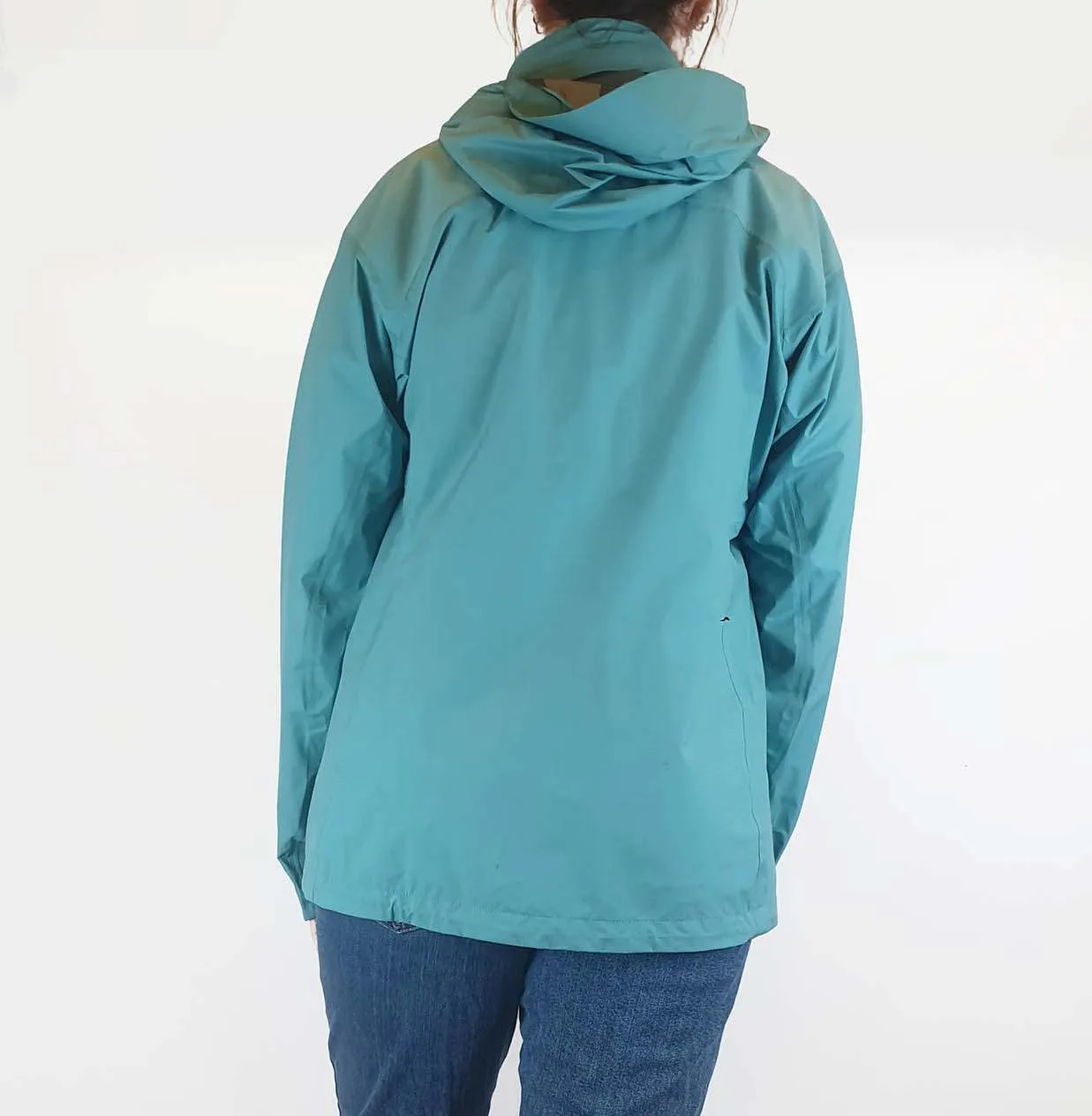 Macpac pertex shield pro aqua blue raincoat / weather shield jacket size 12