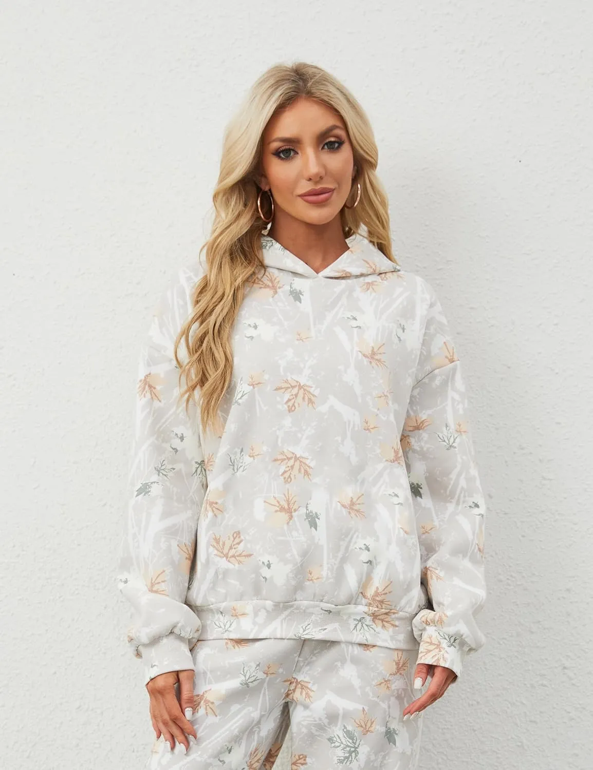 MISSACTIVER Womens Oversized Camo Hoodies Maple Leaf Print Hooded Sweatshirt Fleece Long Sleeve Pullover Fall Outfits
