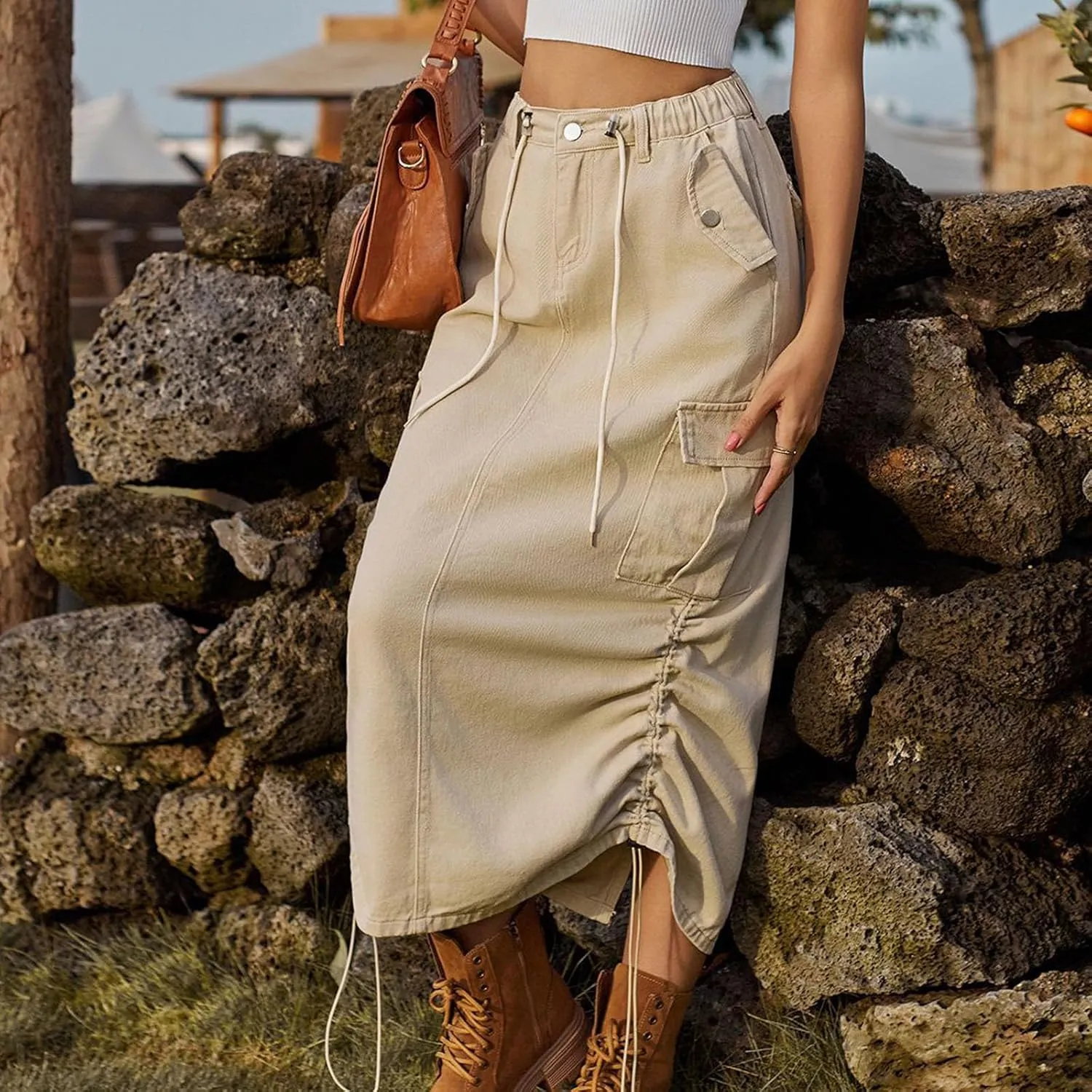Women Denim Cargo Long Skirts High Waisted Pencil Skirt Summer Fashion Y2k Midi Length Jean Skirt with Cargo Pockets